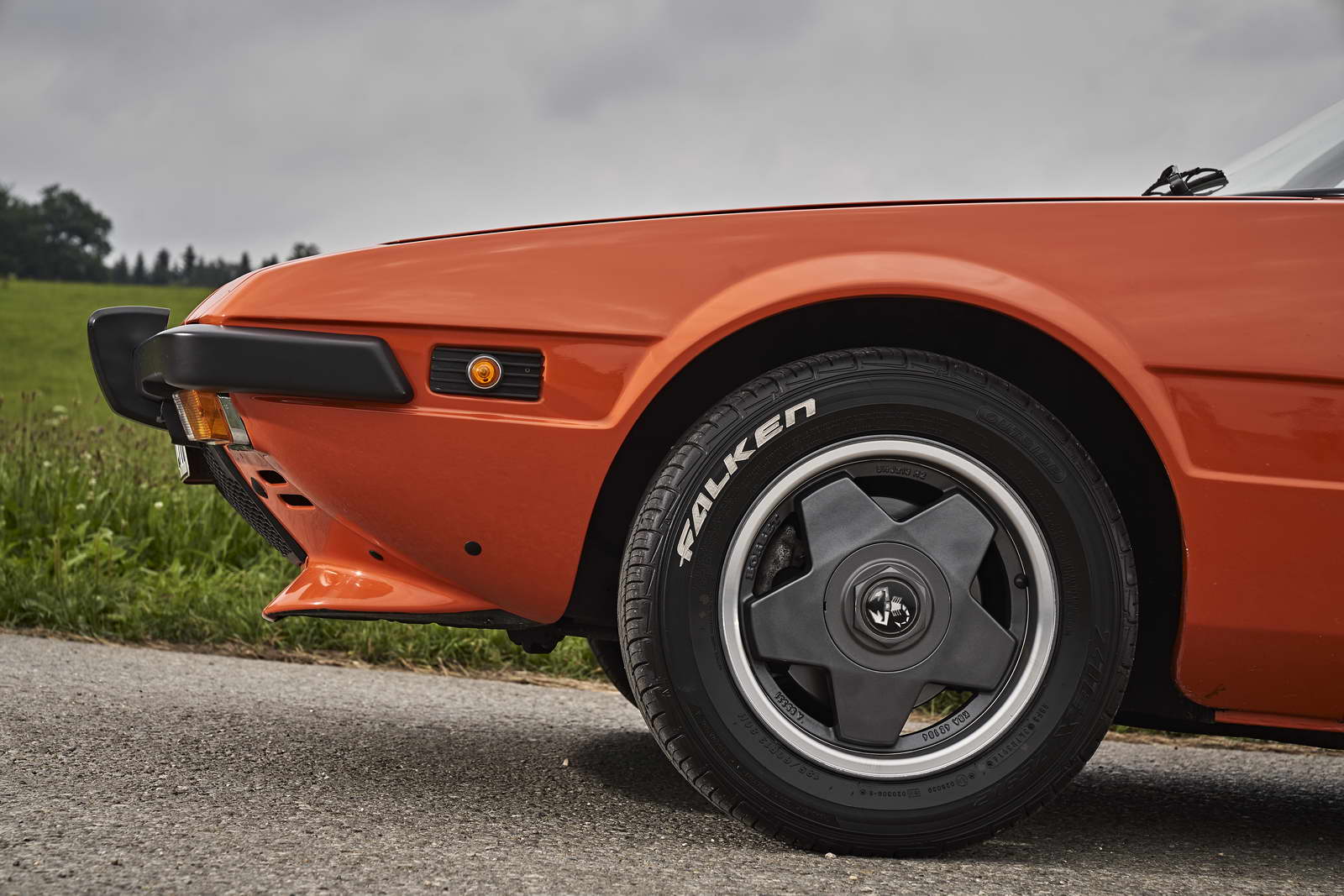 Toyota MR2 vs Fiat X 15